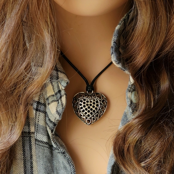 Silver Heart Pendant Black Cord Necklace Simple Boho Hypoallergenic jewelry - Picture 12 of 13